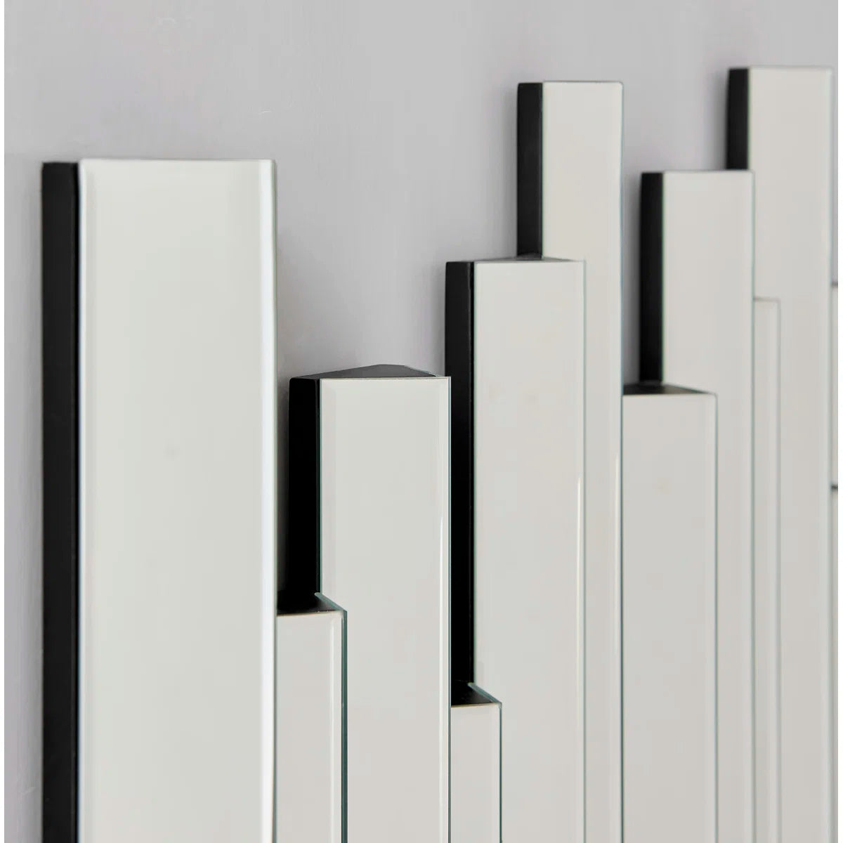 Kreamer Beveled Accent Mirror Wall Art